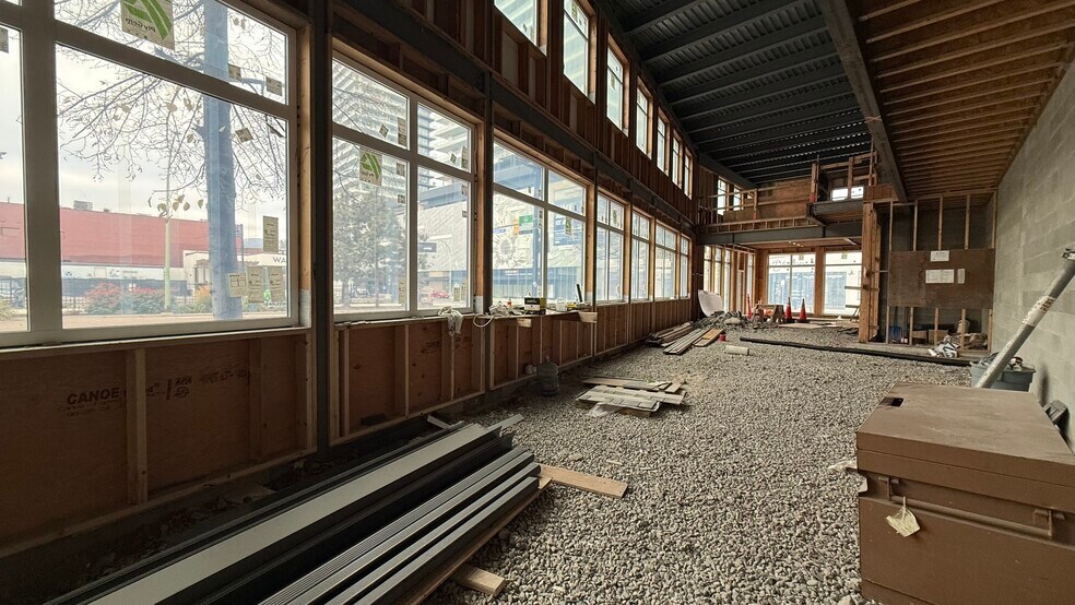 More Photos Of 1659 Water St, Kelowna General Retail For Lease