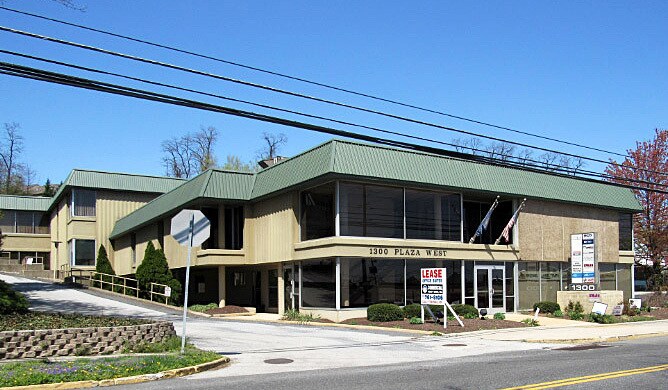 Primary Photo Of 1300 Market St, Lemoyne Office For Sale