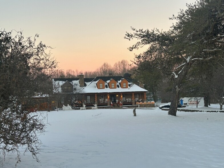 More Photos Of 1374 Peter Pond Rd, Ashland City Lodge Meeting Hall For Sale