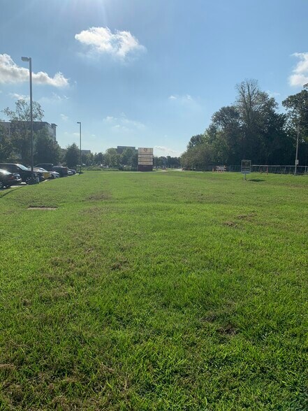 More Photos Of Picardy Avenue, Baton Rouge Land For Sale