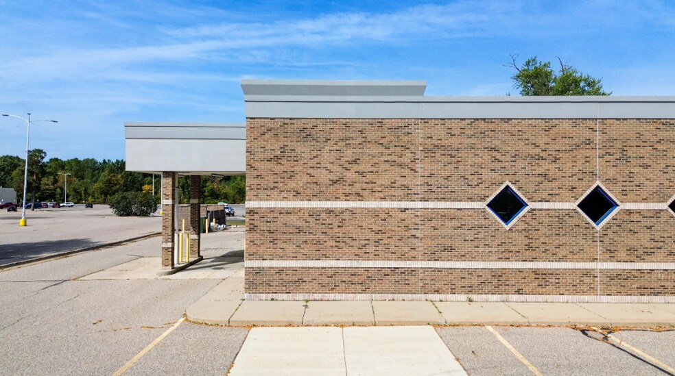 More Photos Of 51037 Van Dyke Ave, Shelby Township Drugstore For Sale