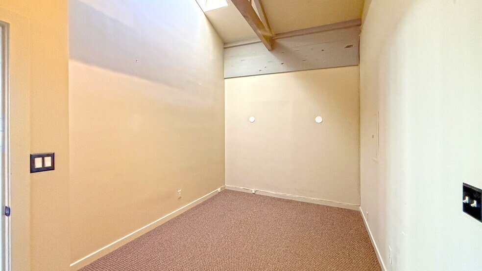 More Photos Of 2395-2399 Shattuck Ave, Berkeley Unknown For Lease