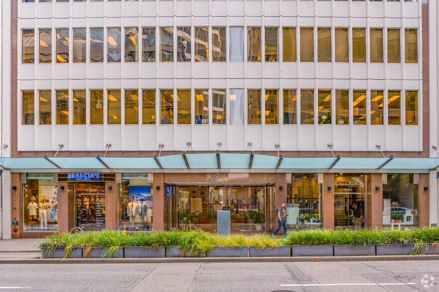 More Photos Of 580 Hornby St, Vancouver Office For Lease