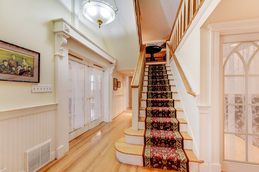 More Photos Of 1313 Washington St, Sumner Religious Facility For Sale