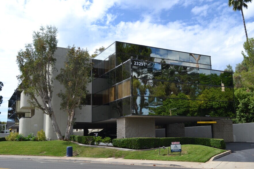 More Photos Of 23291 Mill Creek Dr, Laguna Hills Medical For Lease