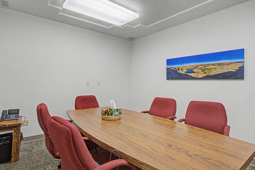 More Photos Of 56 C St NW, Ephrata Office Residential For Sale