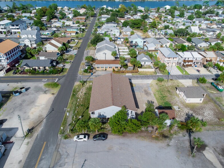 More Photos Of 4021 Dolphin Dr, Panama City Apartments For Sale