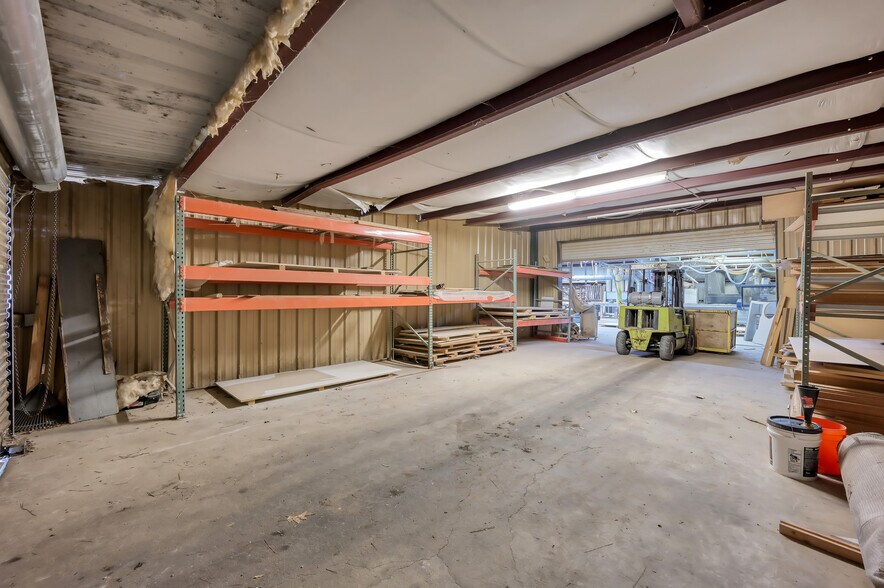 More Photos Of 2745 Interstate 45 S, New Waverly Manufacturing For Sale