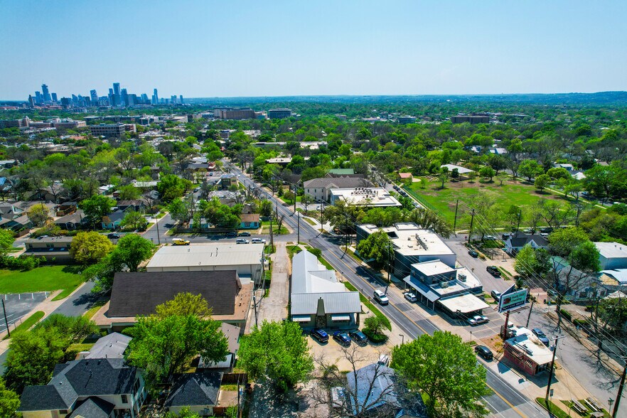 More Photos Of 4408-4412 Medical Pky, Austin Freestanding For Sale