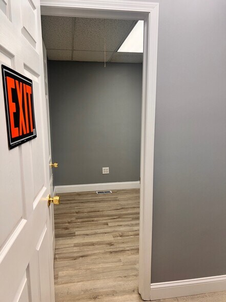 More Photos Of 233 Union Ave, Holbrook Medical For Lease