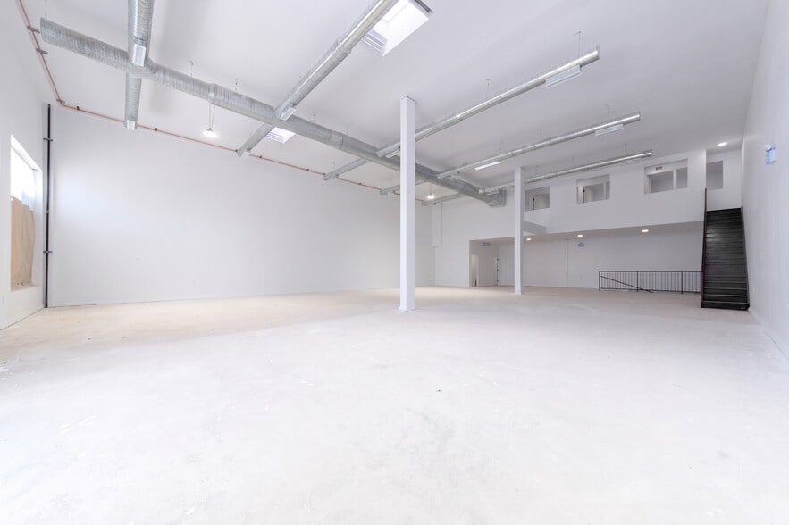 More Photos Of 7317 Beach Channel Dr, Arverne General Retail For Lease