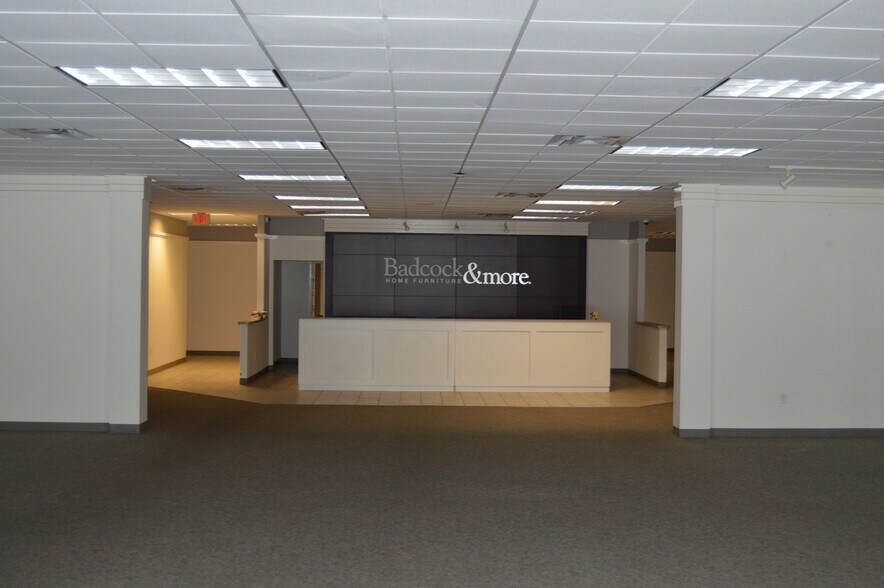 More Photos Of 20319 E Pennsylvania Ave, Dunnellon General Retail For Sale