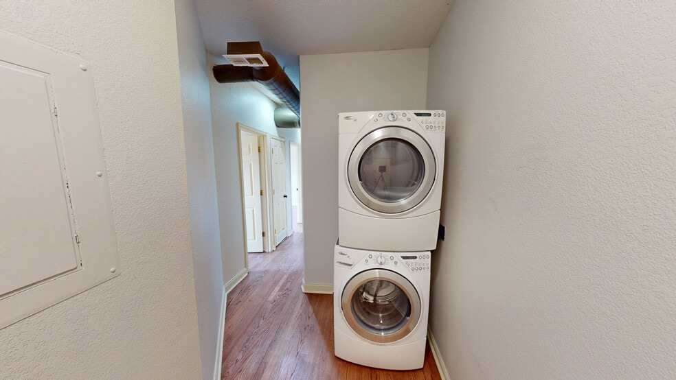 More Photos Of 1317 Park Ave, Omaha Apartments For Sale