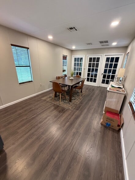 More Photos Of 4392 S Church St, Roebuck Service For Sale