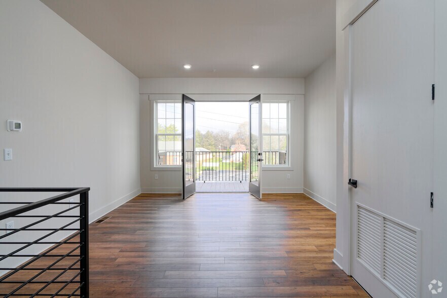 More Photos Of 202 S Main St, Belmont Apartments For Sale