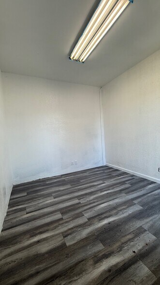 More Photos Of 9237 Lower Azusa Rd, Temple City Warehouse For Lease