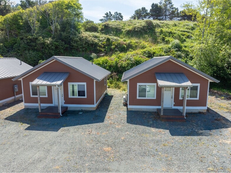 More Photos Of 29940 Harbor Way, Gold Beach Apartments For Sale