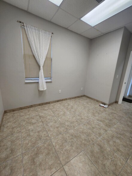 More Photos Of 8359 Stringfellow Rd, Saint James City Medical For Sale