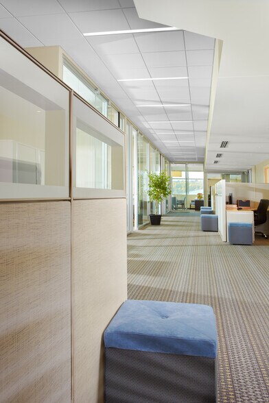 More Photos Of 385 Bell St, Dubuque Office For Sale