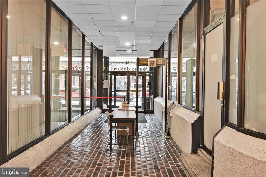 More Photos Of 19 N 6th St, Reading Office For Sale