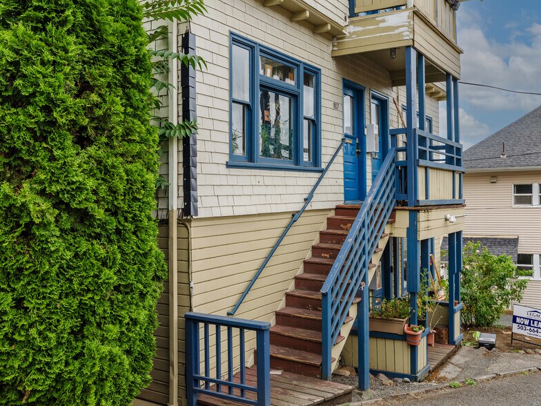 More Photos Of 2308-2326 SW Osage St, Portland Apartments For Sale