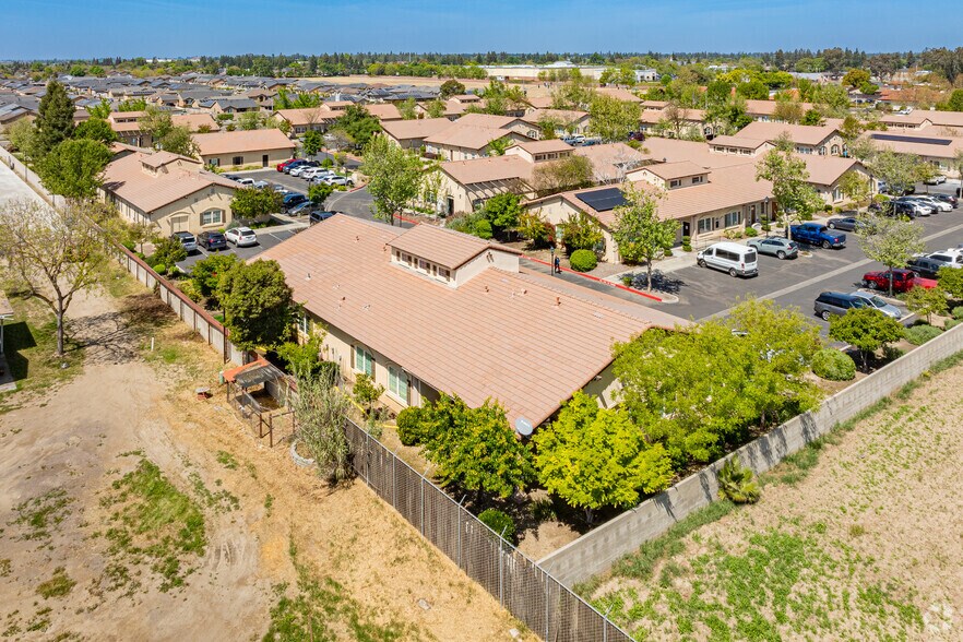 More Photos Of 4150 S Demaree St, Visalia Office For Lease