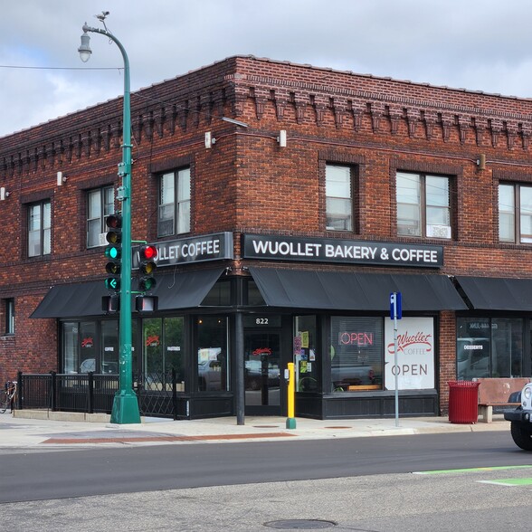 Primary Photo Of 810-822 W Lake St, Minneapolis Storefront Retail Residential For Lease