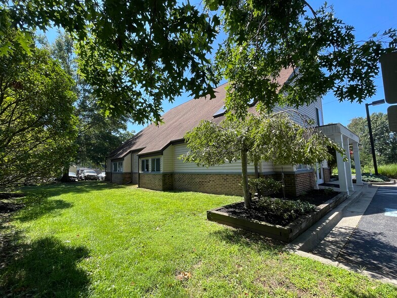 More Photos Of 4140 Crain Hwy, Waldorf Office For Sale