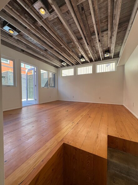 More Photos Of 135 S Park Ave, San Francisco Office For Lease