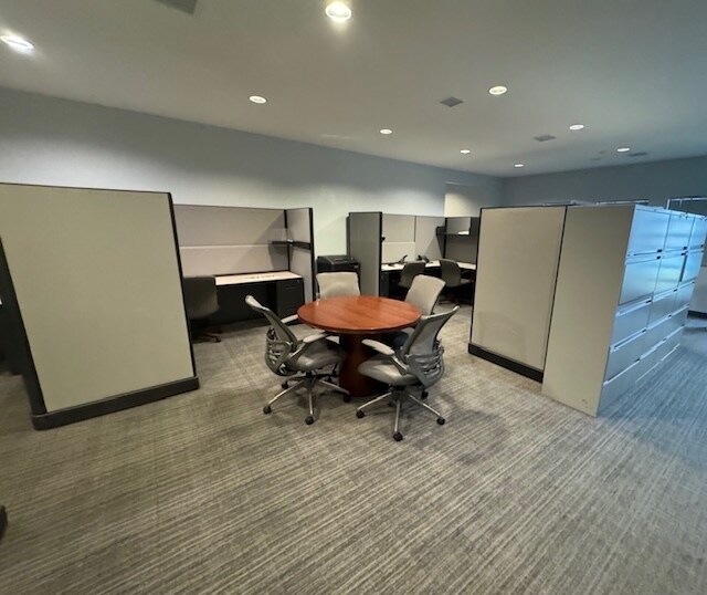 More Photos Of 6939 S 69th Ave, Tulsa Office For Lease