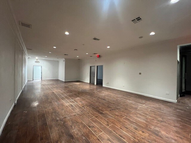 More Photos Of 21627-21629 Devonshire St, Chatsworth Storefront Retail Office For Lease