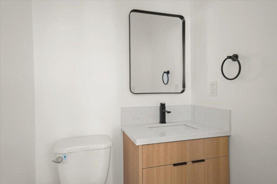 More Photos Of 910 Hudson ave, Los Angeles Apartments For Sale