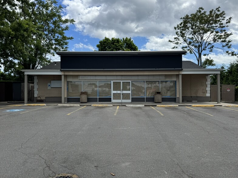 More Photos Of 274 Bay Shore Rd, North Babylon Convenience Store For Lease