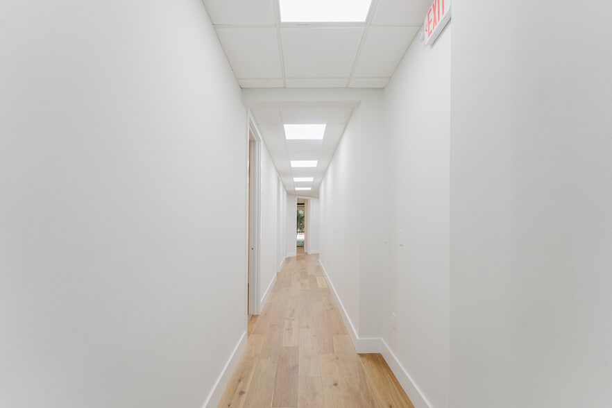 More Photos Of 399 W Palmetto Park Rd, Boca Raton Office For Lease