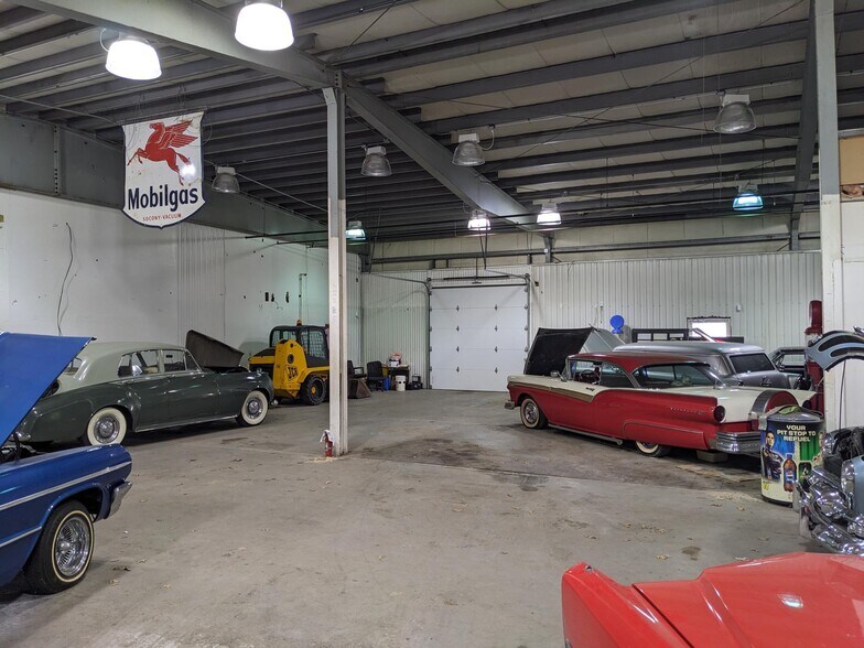 More Photos Of 5 Granite Rd, Acton Warehouse For Lease