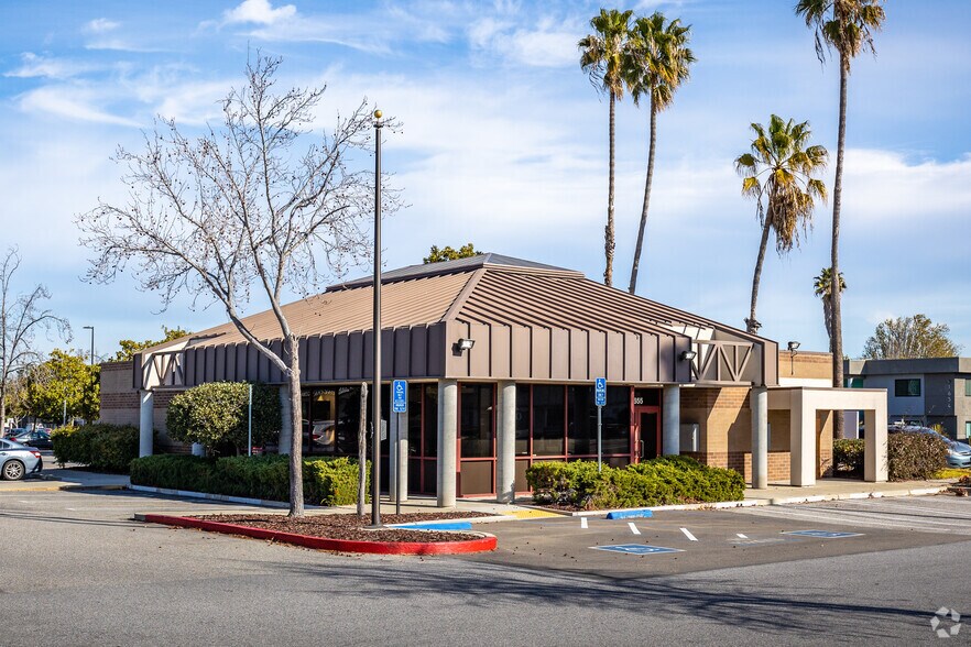 More Photos Of 1655 Hollenbeck Ave, Sunnyvale Bank For Lease
