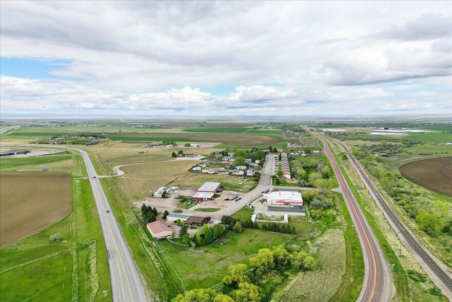 More Photos Of 2304 Fertig Dr, Wheatland Freestanding For Sale