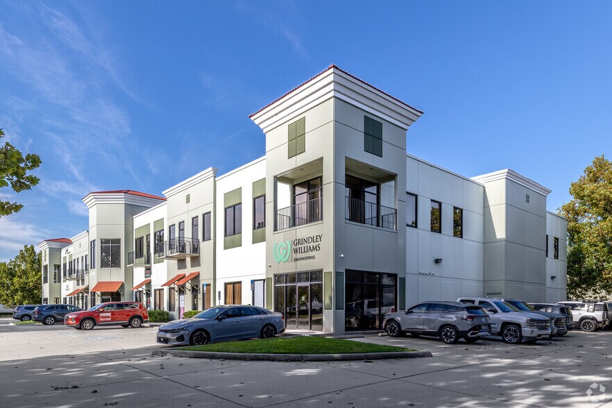 More Photos Of 4175 S Pipkin Rd, Lakeland Office For Lease