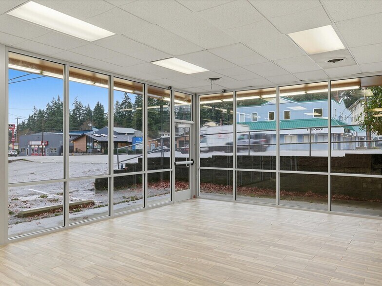 More Photos Of 5802 Evergreen Way, Everett Storefront Retail Office For Sale