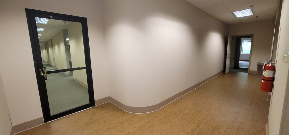 More Photos Of 300 Laird St, Wilkes Barre Warehouse For Lease