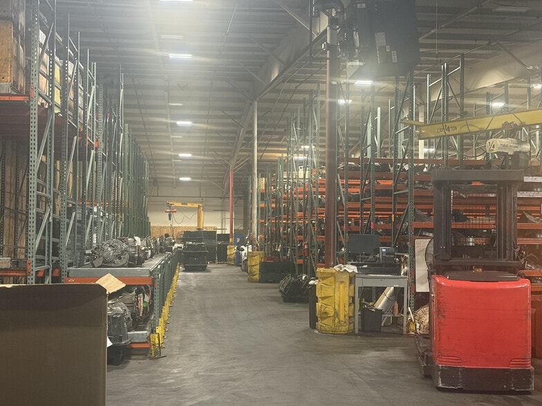 More Photos Of 111 Hillside Ave, Londonderry Manufacturing For Lease