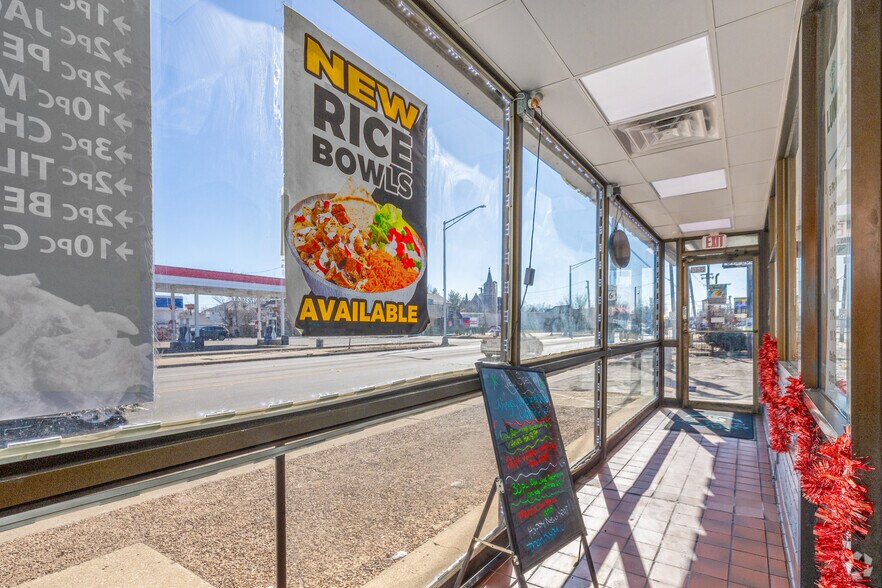 More Photos Of 345 Collins St, Joliet Fast Food For Sale