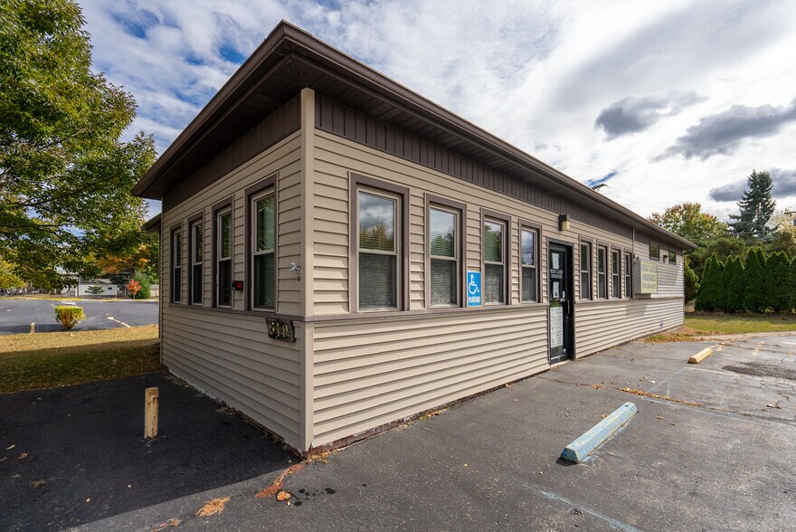 More Photos Of 519 Gratiot Blvd, Marysville Medical For Sale
