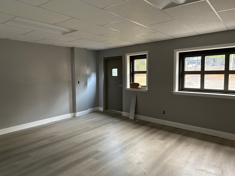 More Photos Of 517 Eastanallee Ave, Athens Industrial For Lease