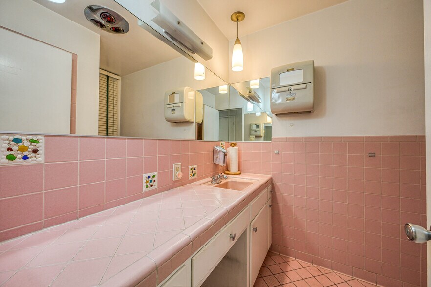 More Photos Of 1920 S Maryland Pky, Las Vegas Office Residential For Sale