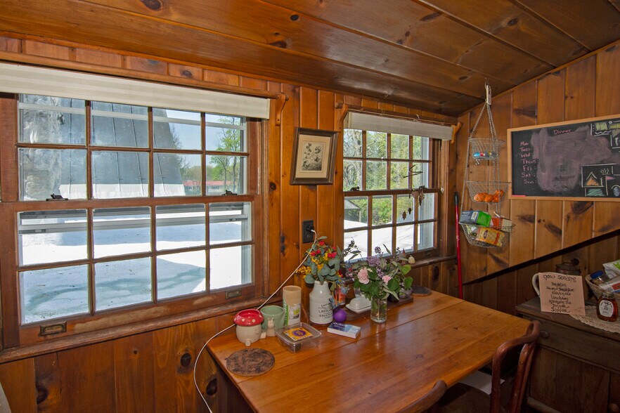 More Photos Of 8789 Seneca Trail South, Ronceverte Office For Sale