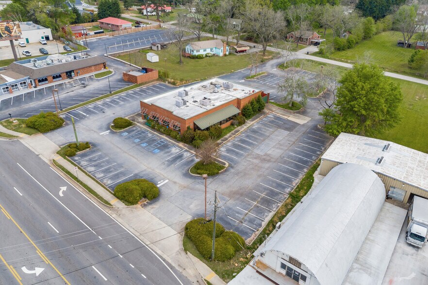 More Photos Of 1589 Big a Rd, Toccoa Flex For Sale