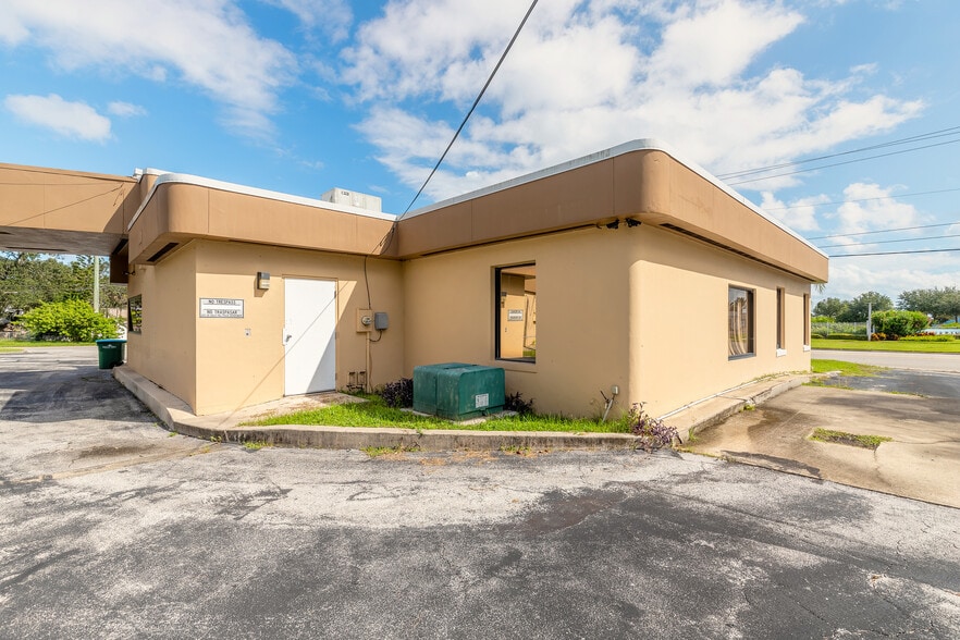 More Photos Of 258 Riverside Dr, Daytona Beach Storefront Retail Office For Sale