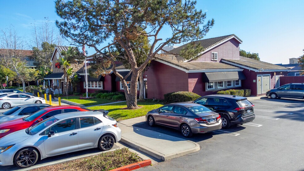 More Photos Of 21233 Hawthorne Blvd, Torrance Restaurant For Sale