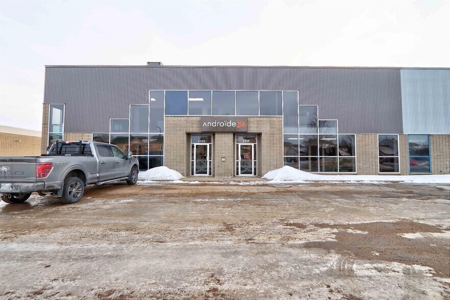 More Photos Of 6205 St Corbeil, Trois-Rivières Office For Sale